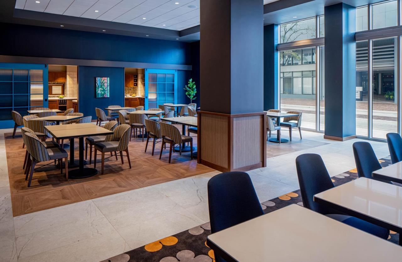 Hyatt Place Tampa Downtown Экстерьер фото